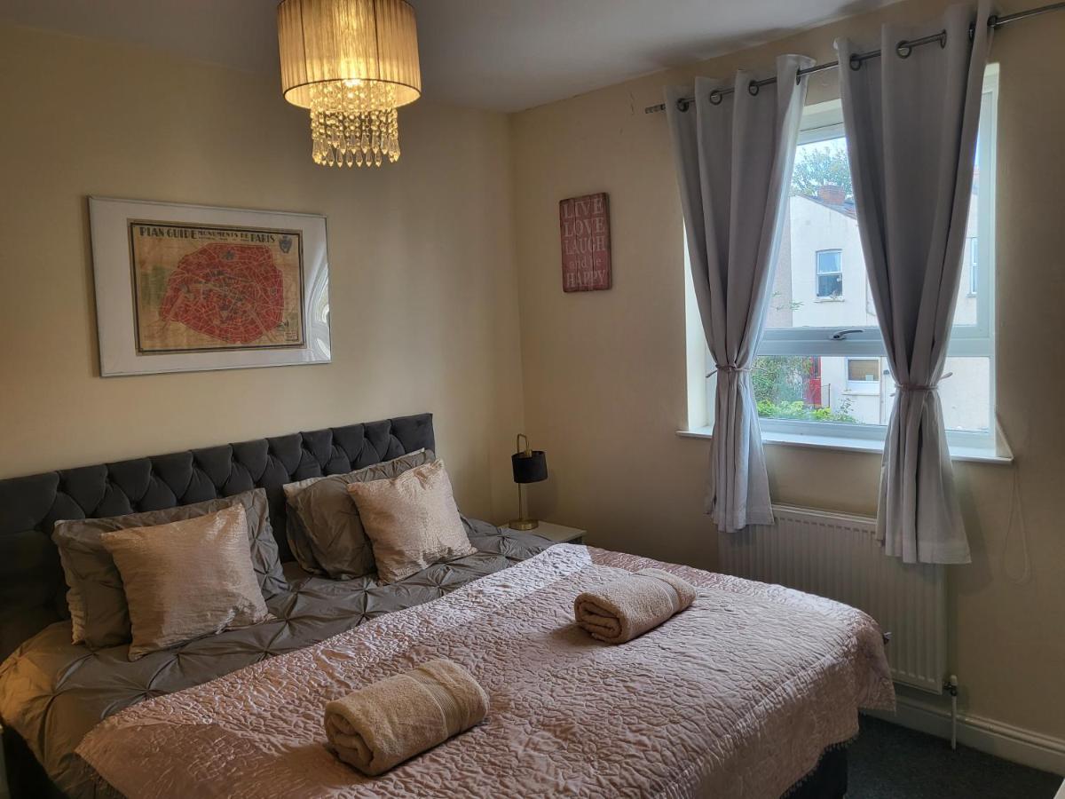 & Cosy Apartment In The Heart Of Stokes Croft Μπρίστολ Εξωτερικό φωτογραφία