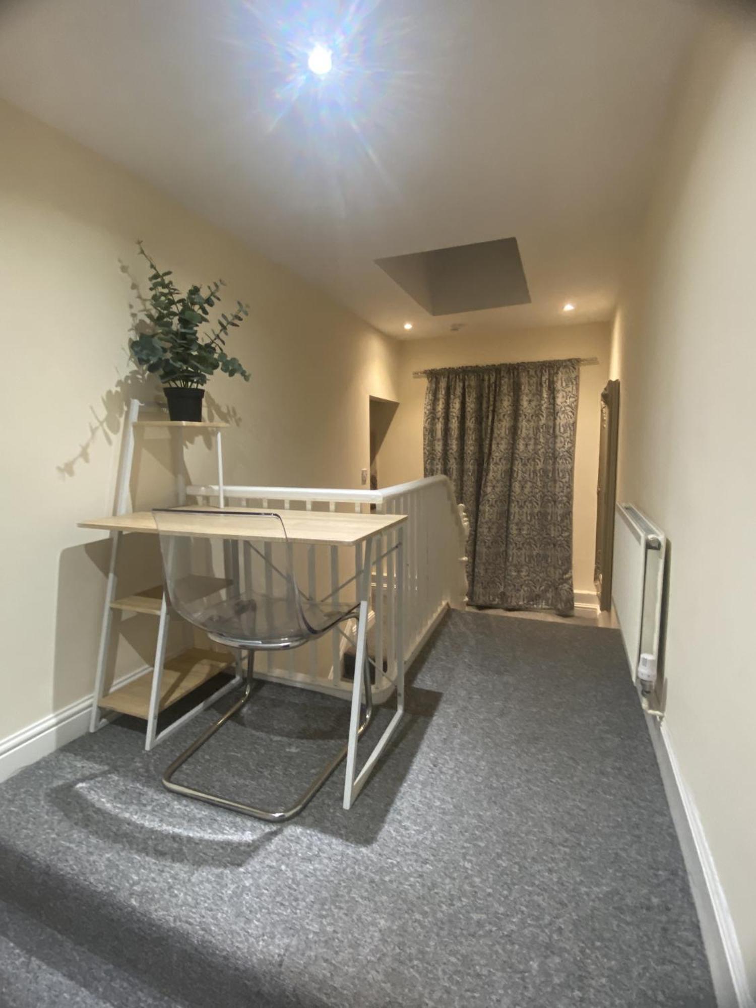 & Cosy Apartment In The Heart Of Stokes Croft Μπρίστολ Εξωτερικό φωτογραφία