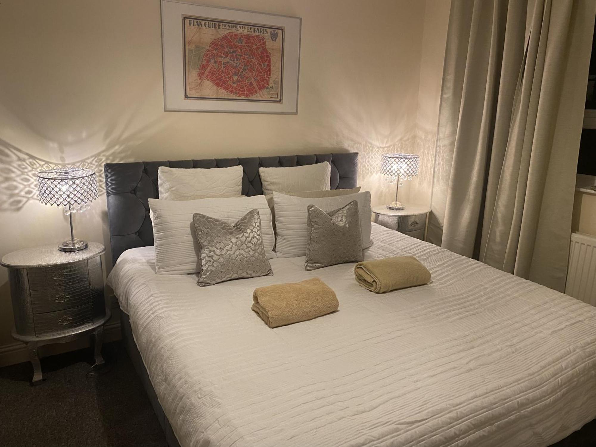 & Cosy Apartment In The Heart Of Stokes Croft Μπρίστολ Εξωτερικό φωτογραφία
